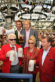 Karin und Horst Seehofer (Foto: Martin Schmitz)
